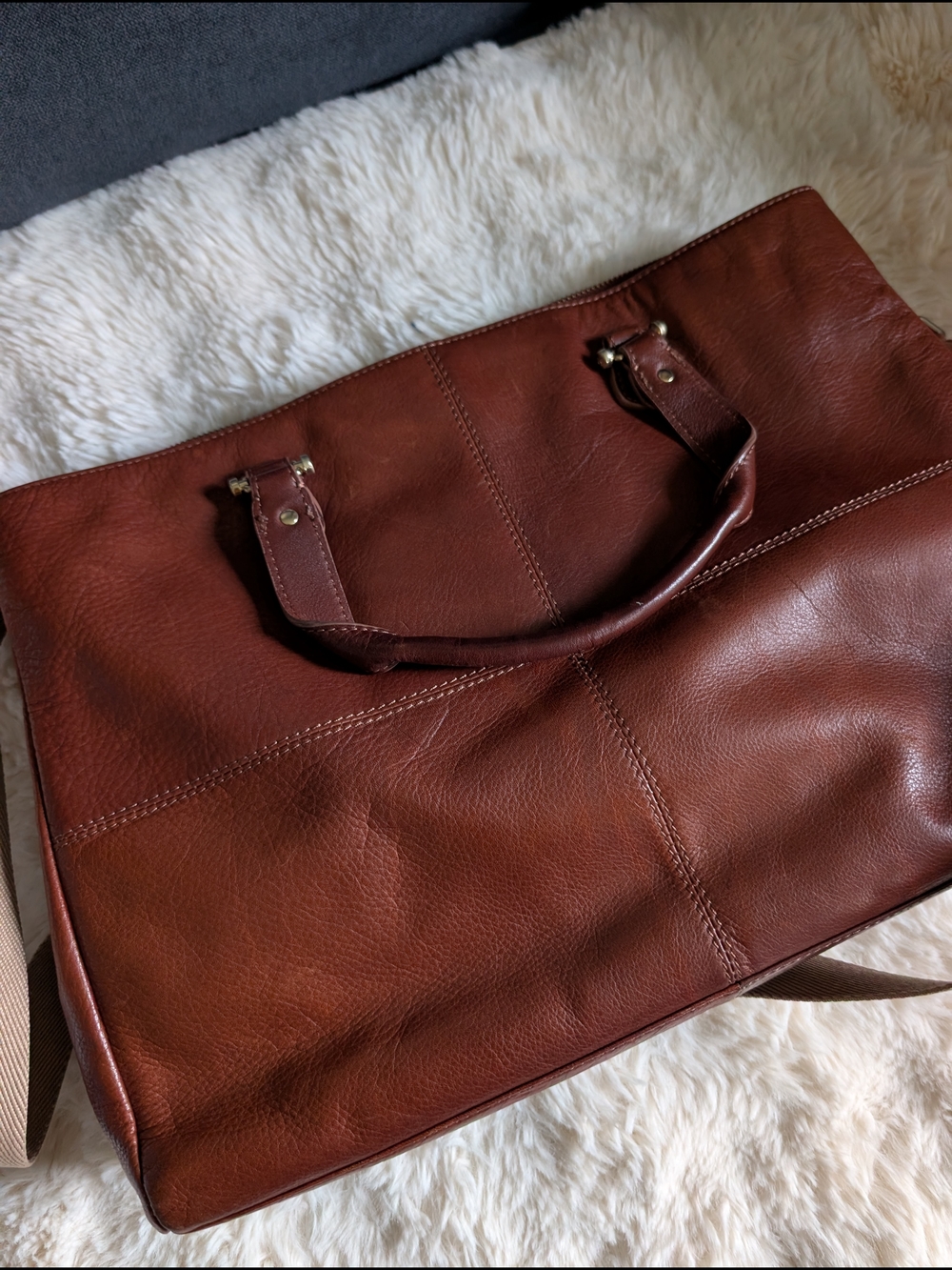 Women's Leather Tote Bag in Brown - Liz Claiborne - Picture 7 of 8